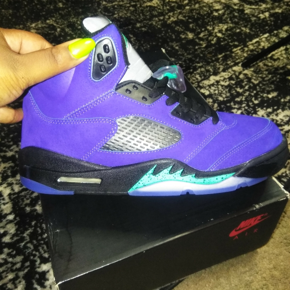 BRAND NEW Jordan "Grape" Retro 5
